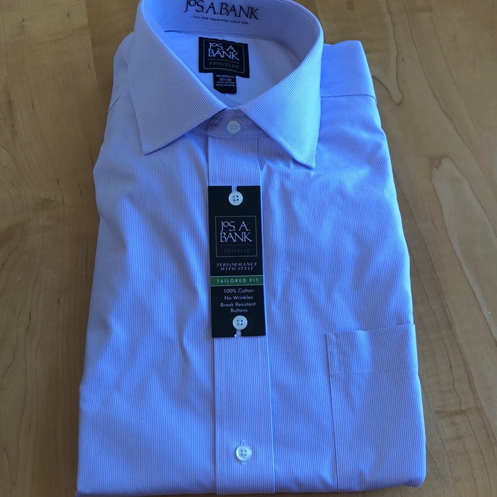 NWT Jos A Bank tailored fit dress shirt. 15.5/33. Lavender stripe